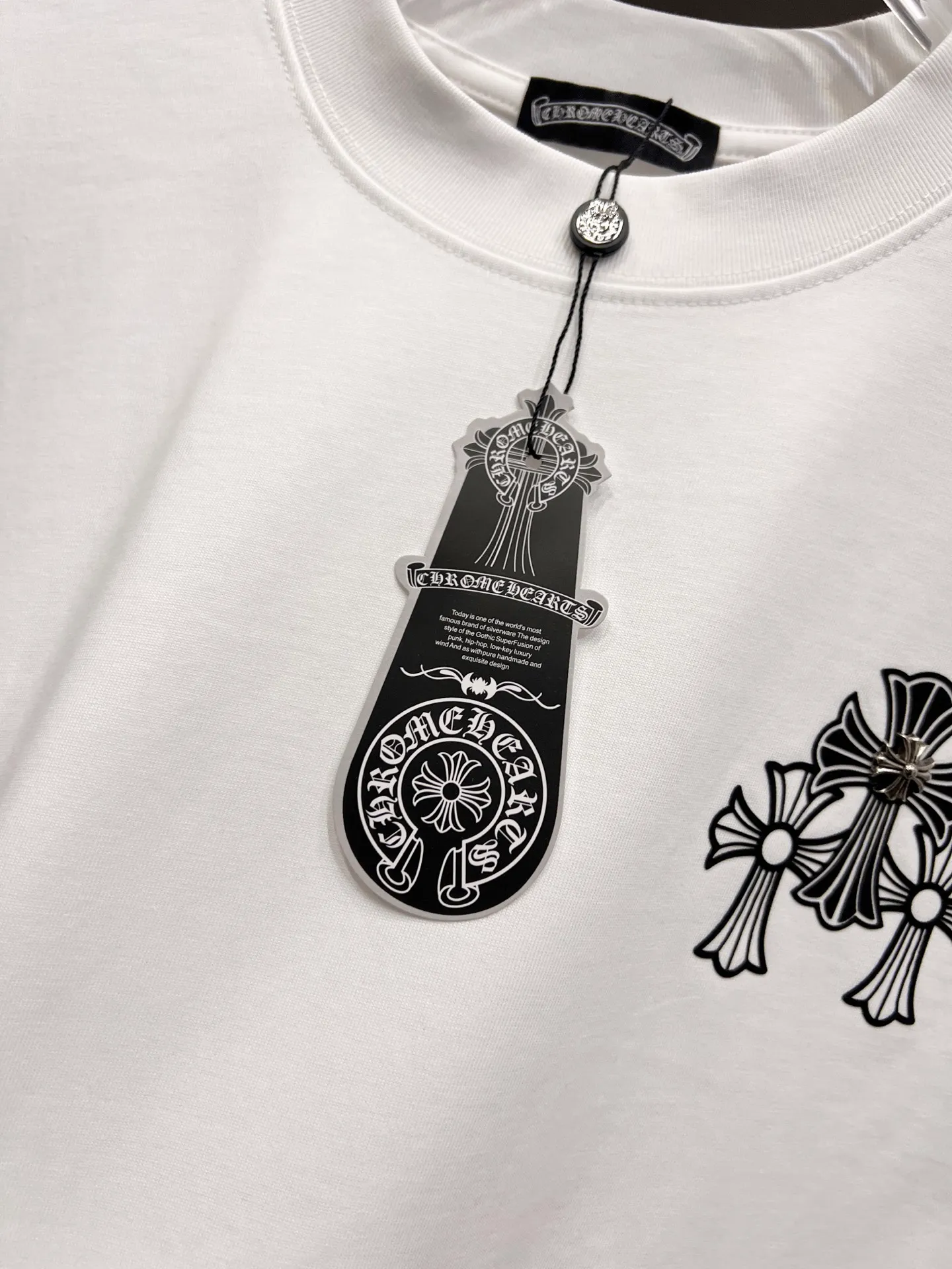 🅿️190 CH Crowe 2025 Autumn and Winter New Short-sleeved T-shirt with cross sticker + customized hardware and metal horseshoe Sanskrit text craft. The real thing is great🔥Same style for men and women, loose version, size S M L XL XXL five sizes black white